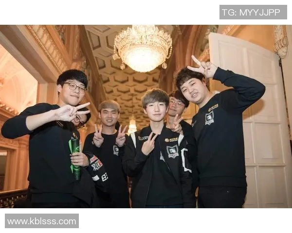 深圳篮球队的崛起之路:从默默无闻到奥运舞台的辉煌历程 深圳篮球队的崛起之路:从默默无闻到奥运舞台的辉煌历程